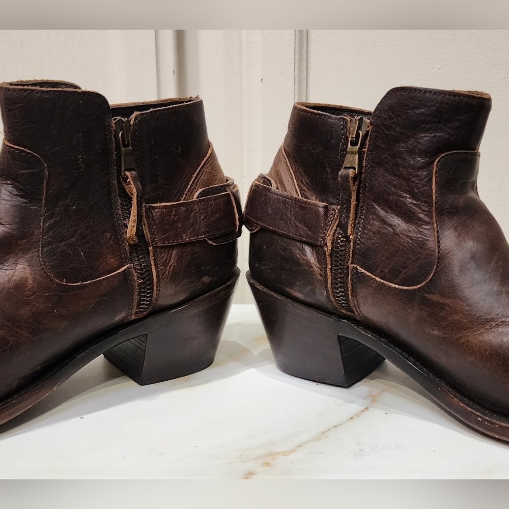 J.B. Dillon Leather Ankle Boots Womens Size 7.5 - Picture 3 of 8